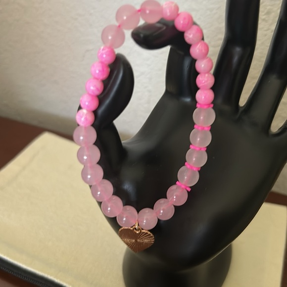 Pink glass Beaded Bracelet with Heart Charm - Picture 3 of 5